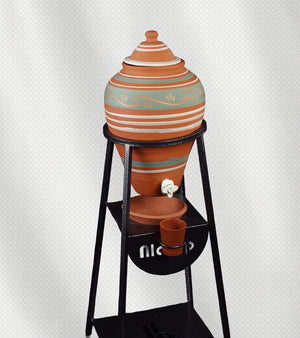 ير فخار طبيعي 15 لتر مع قاعدة حديدية – تبريد طبيعي ومياه صحية
